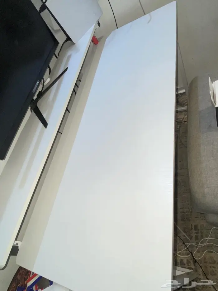 طاولة مكتب او قيمنق 3