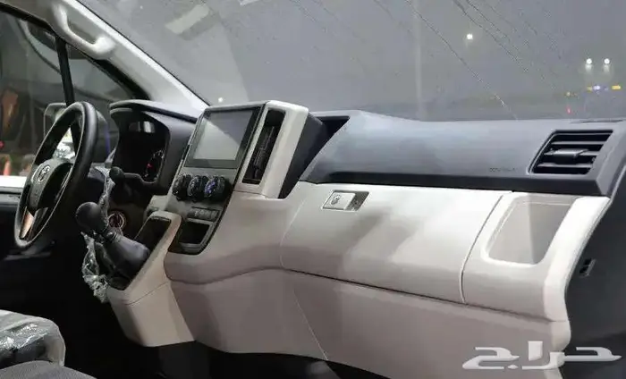 تويوتا هايس بضاعة جير عادي ديزل سقف منخفض 2025 3