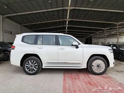 لاندكروزر GXR L3 بنزين 2025 بطاقة جمركيه سعودي كاش وتمويل 2