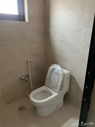 معارض ومكاتب تجارية للإيجار 14