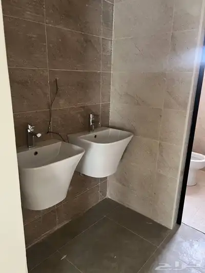 معارض ومكاتب تجارية للإيجار 13