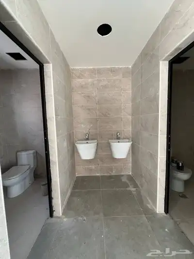 معارض ومكاتب تجارية للإيجار 25