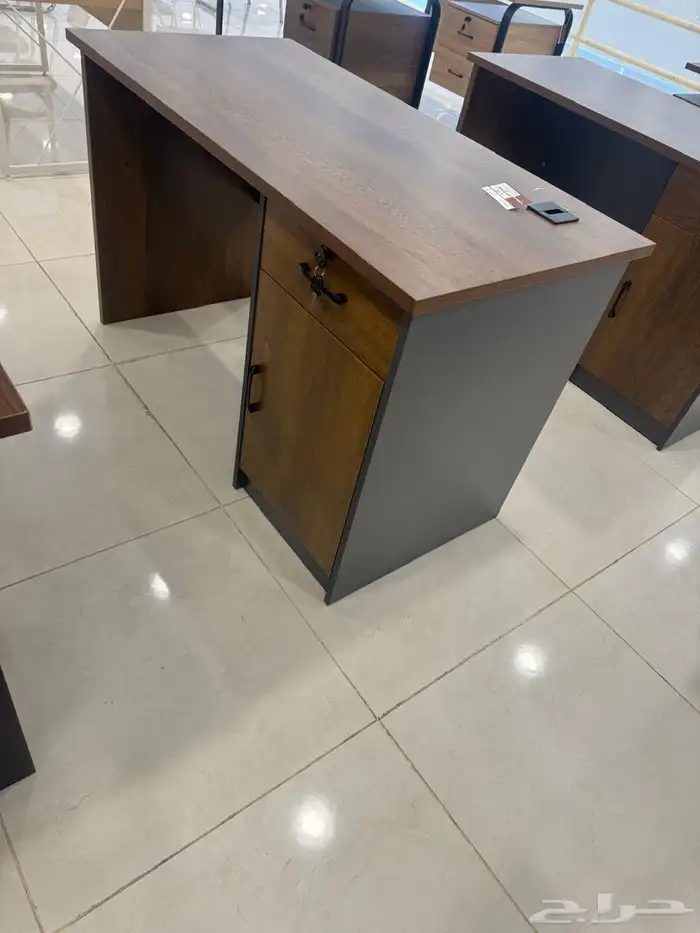 كرأسي مكاتب دولاب خشب دولاب حديد. 43