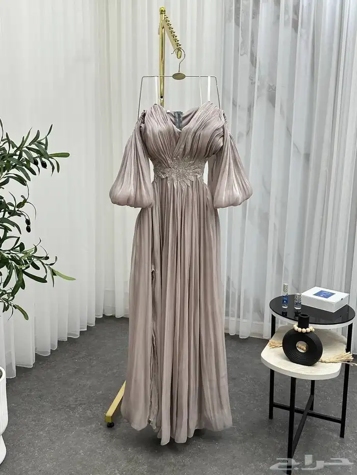 متجر فساتين 23