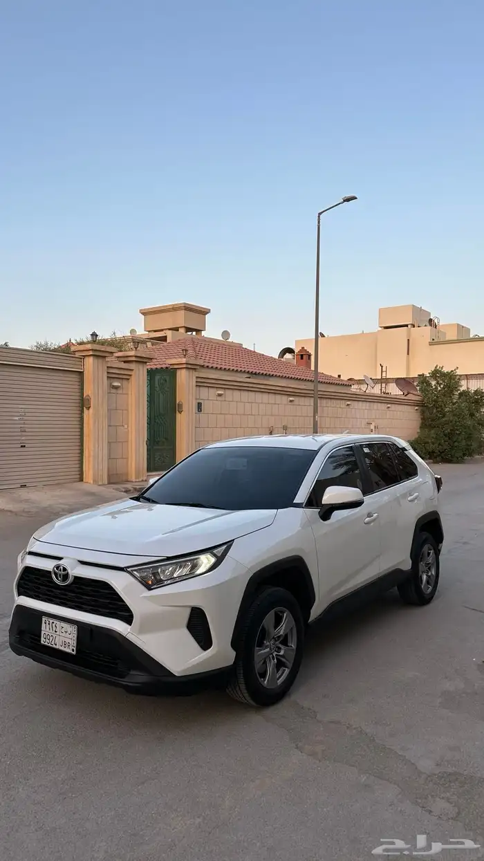 للبيع تويوتا راف فور 2022 دبل عداد 58 وكاله 2