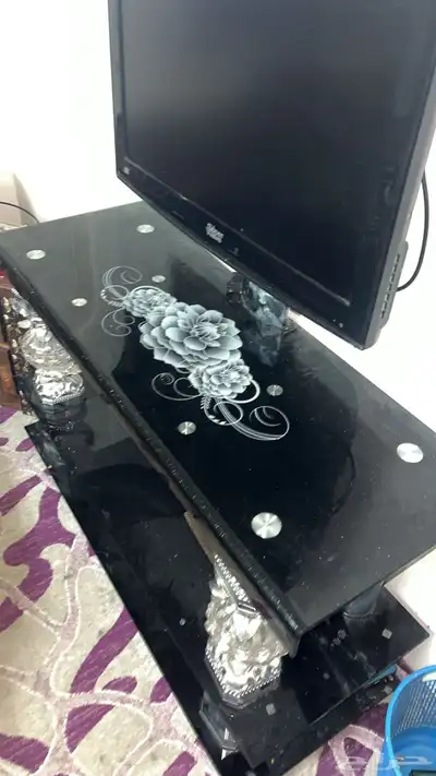 طاوله للبيع ب40 ريال 1