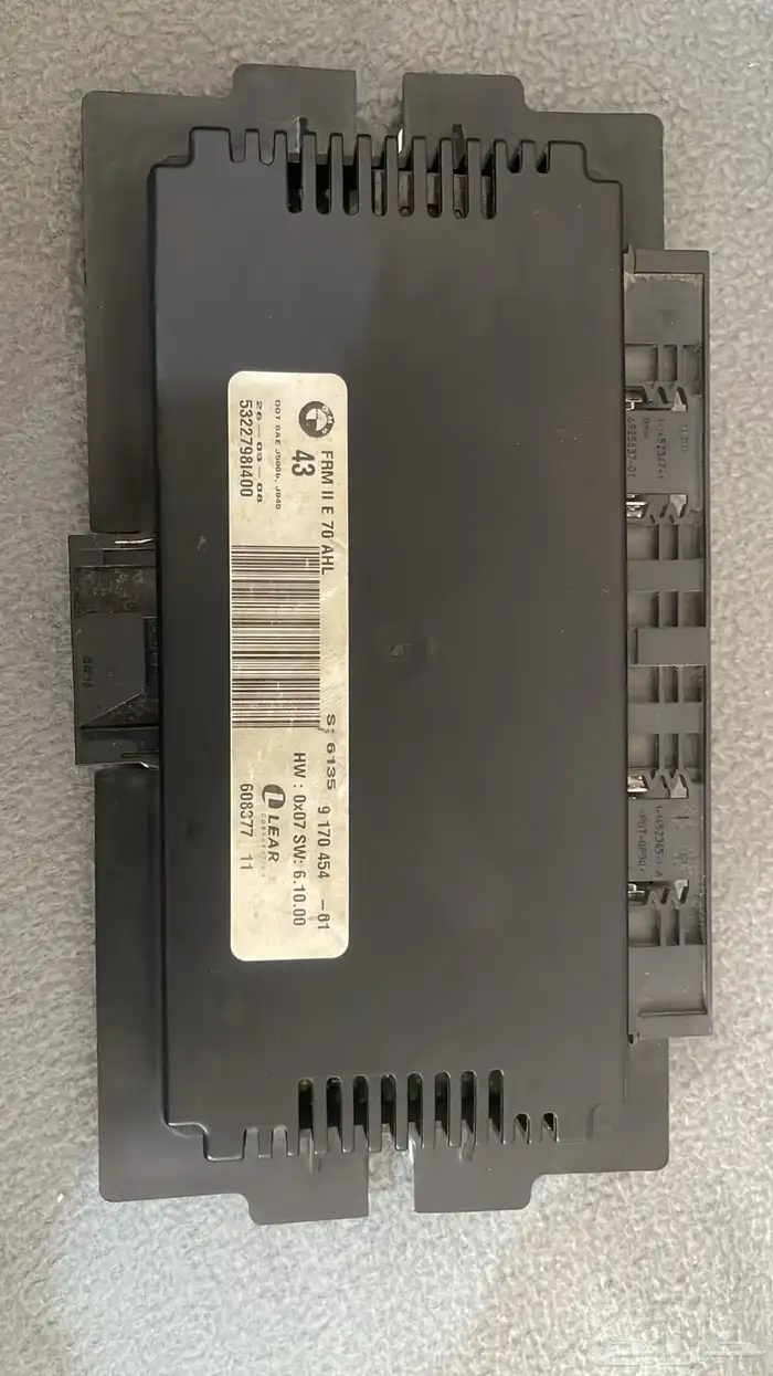 كمبيوتر مفاتيح و نور بي ام E70 0