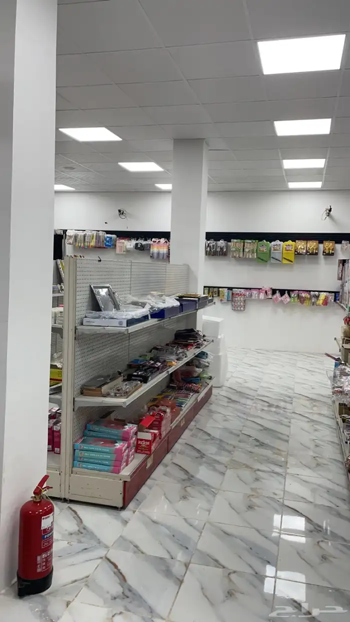 بيع أواني منزلية وملابس ومستلزمات مدرسية 1