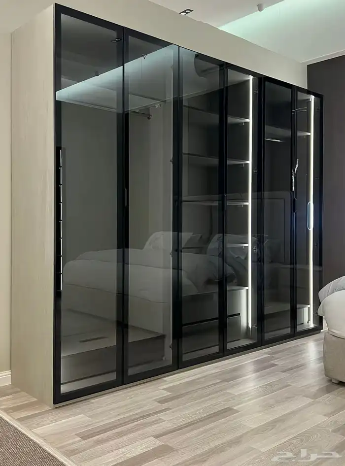 تفصيل غرف نوم وتركيب ديكورات خشبية والتنجيد ودهان الأبواب 0