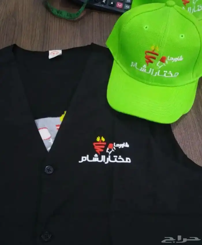 تيشرت بولو مع التطريز 35 ريال تطريز امام وظهر 4