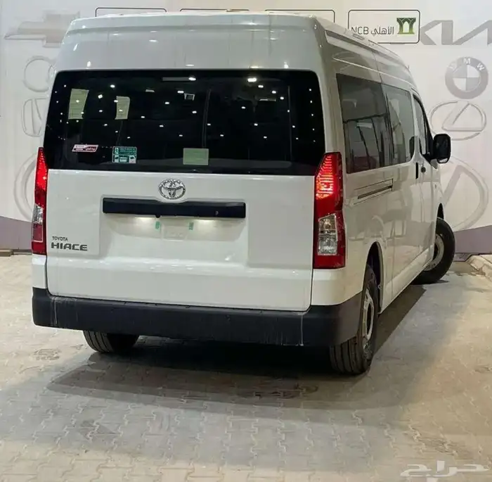 باص نقل و توصيل عمال 0