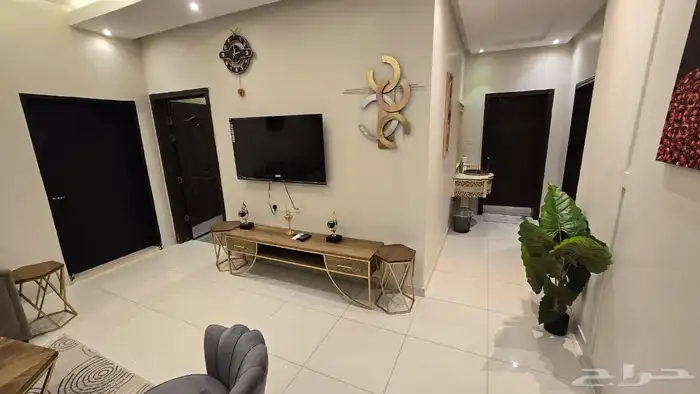 شقه مفروشه كبيره للايجار الشهري بحي المونسيه 4