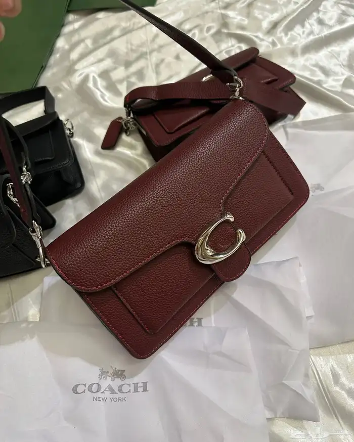 شنط مكياج ماركة شانيل وايضا شنط كوتش عدة اشكال 21