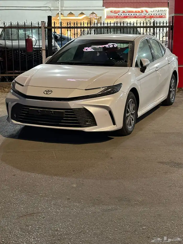 كامري 2025 Eبنزين بسعر 111.500 0