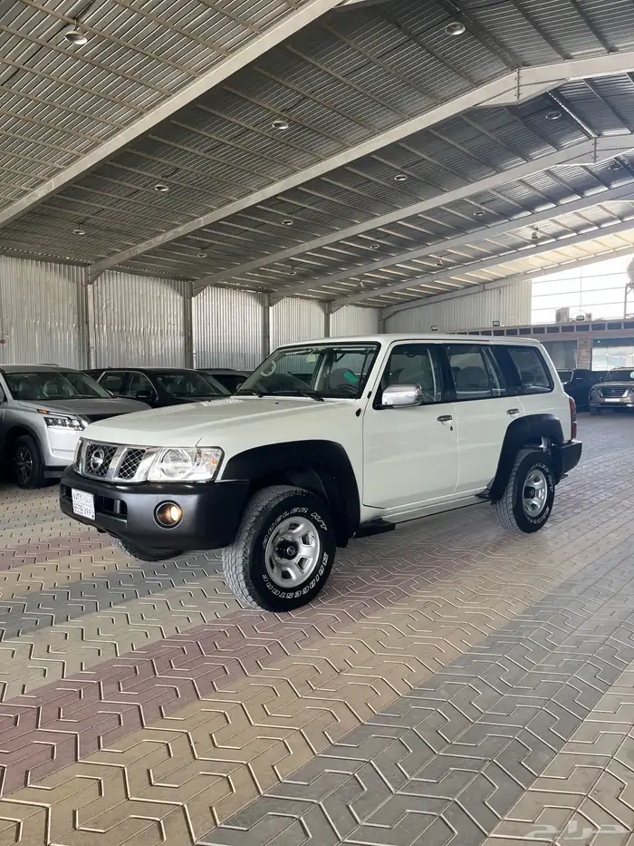 نيسان باترول فتك 4ابواب شبه جديد 2022 سعودي 1