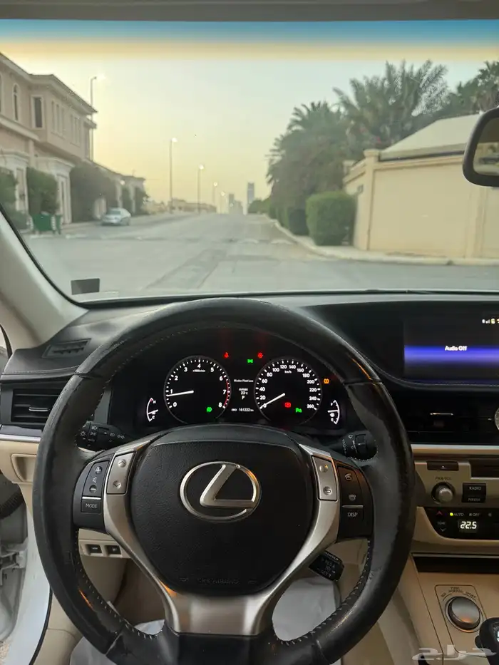 لكسز 2015 ( مباع ) 11