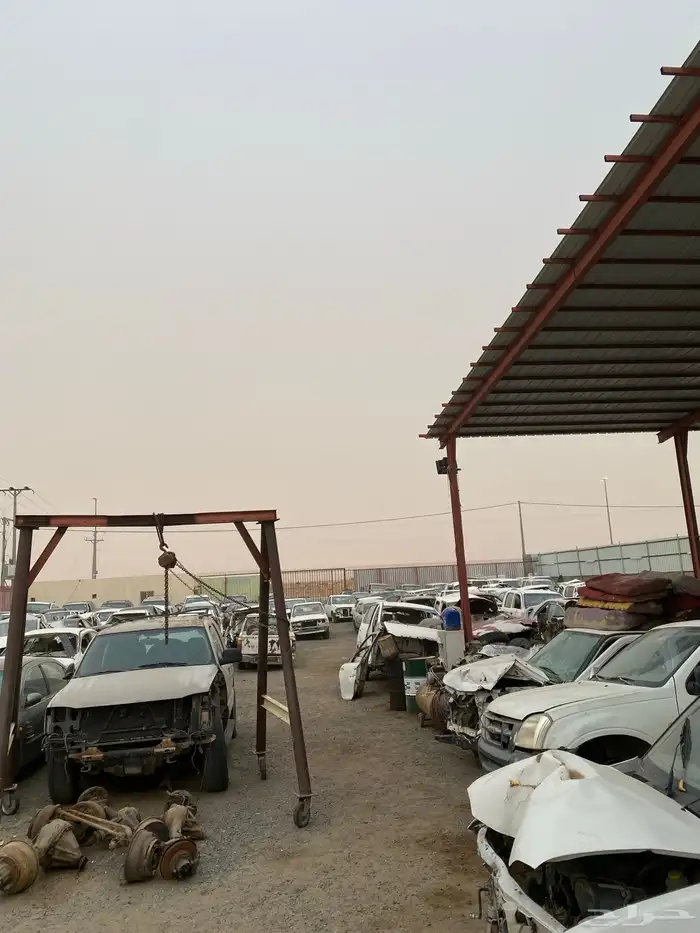 تشليح بيشة بيع جميع قطع غيار السيارات المستخدم 3