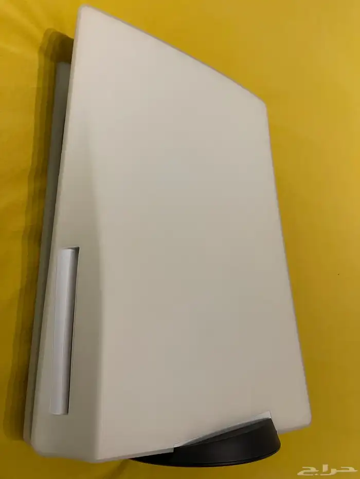 بلايستيشن 5 نظيف جدا 1