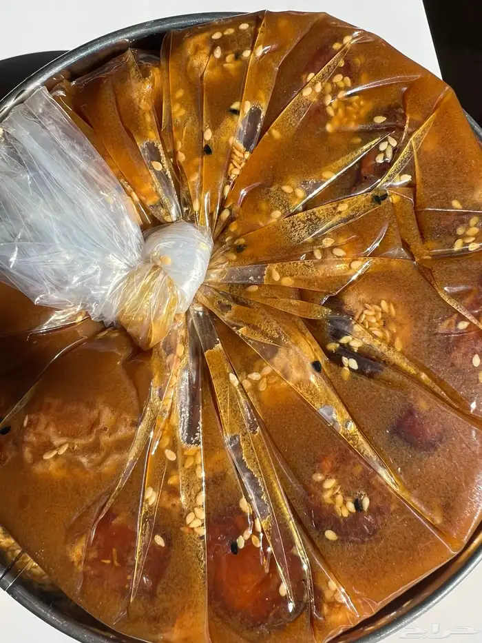 تمر سكري مغمي بالدبس والسمسم 1