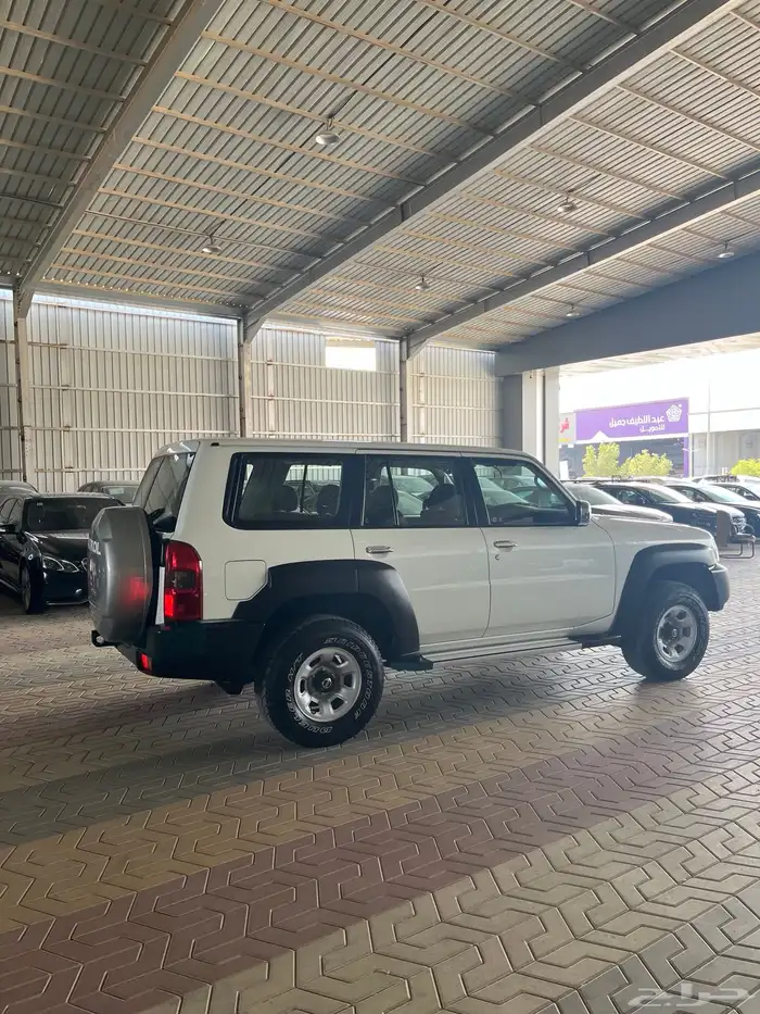 نيسان باترول فتك 4ابواب شبه جديد 2022 سعودي 8
