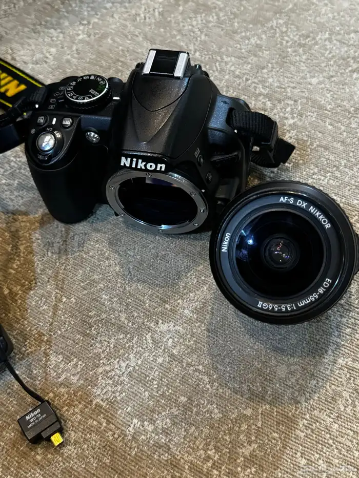 كاميرا نيكون D3100 1