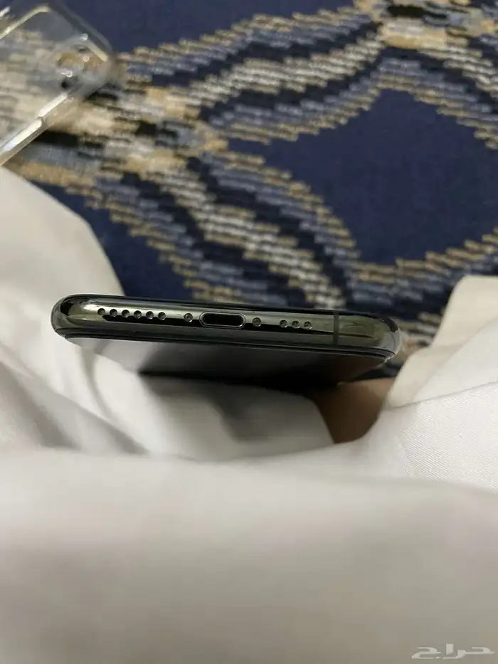ايفون11 4