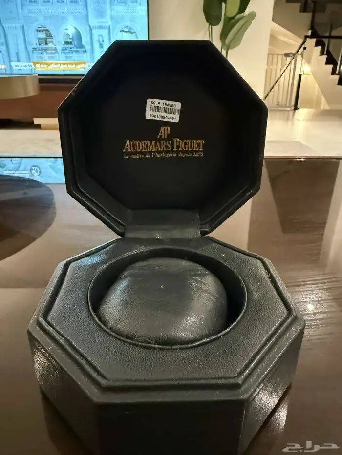 (تم البيع) ساعة Audemars Piguet Royal Oak Chronograph 6