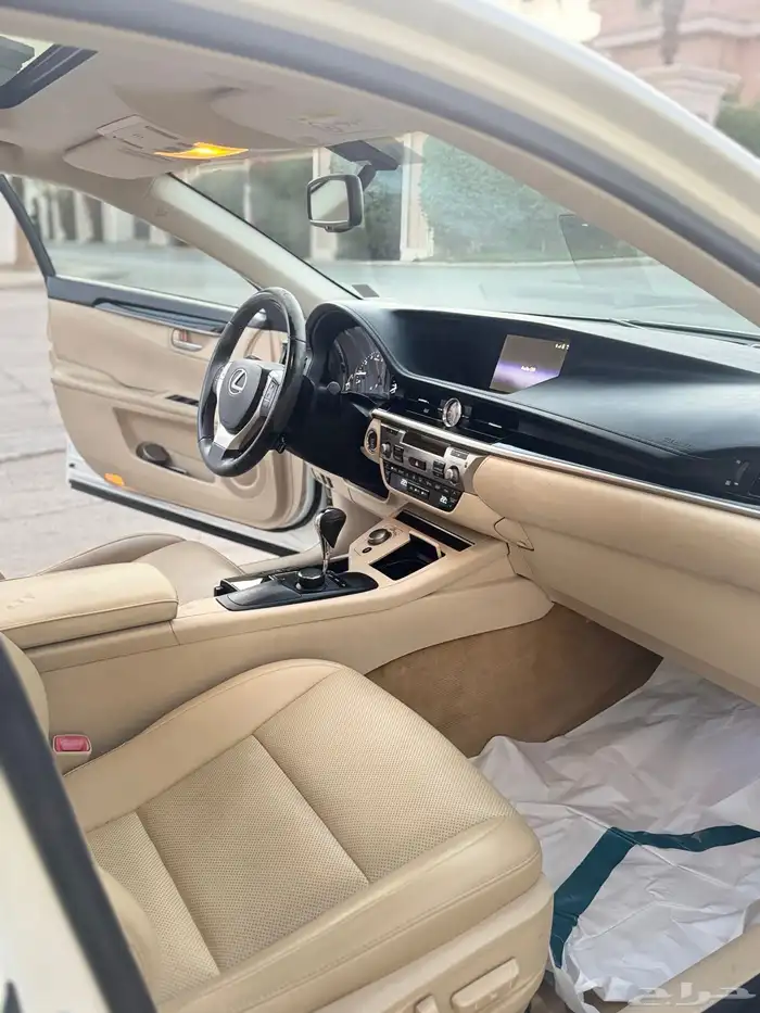 لكسز 2015 ( مباع ) 24