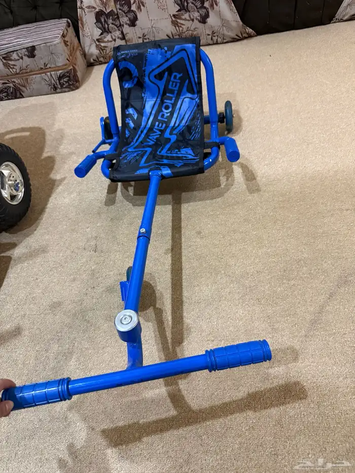 سكوتر وسيارة ودباب 0