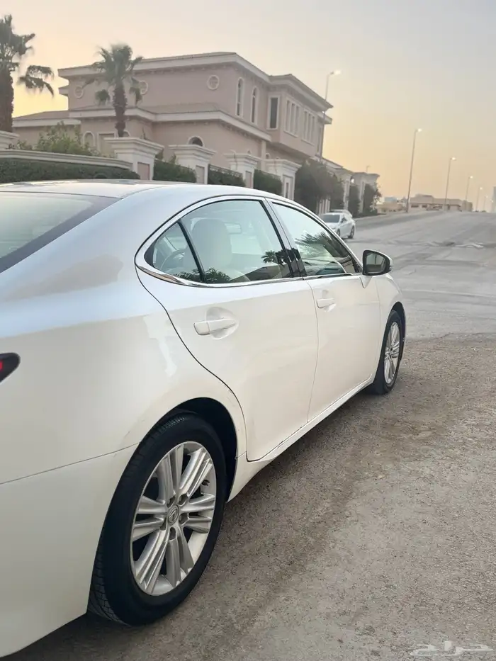 لكسز 2015 ( مباع ) 3