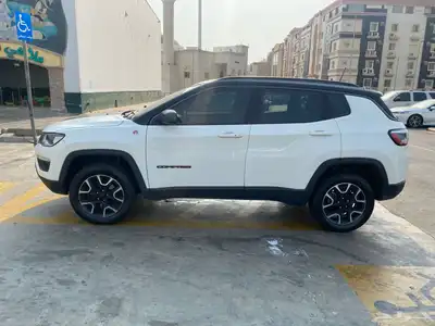 جيب كومباس فل كامل 13