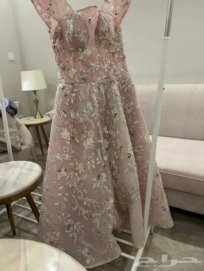 فستان تفصيل شبه جديد 0
