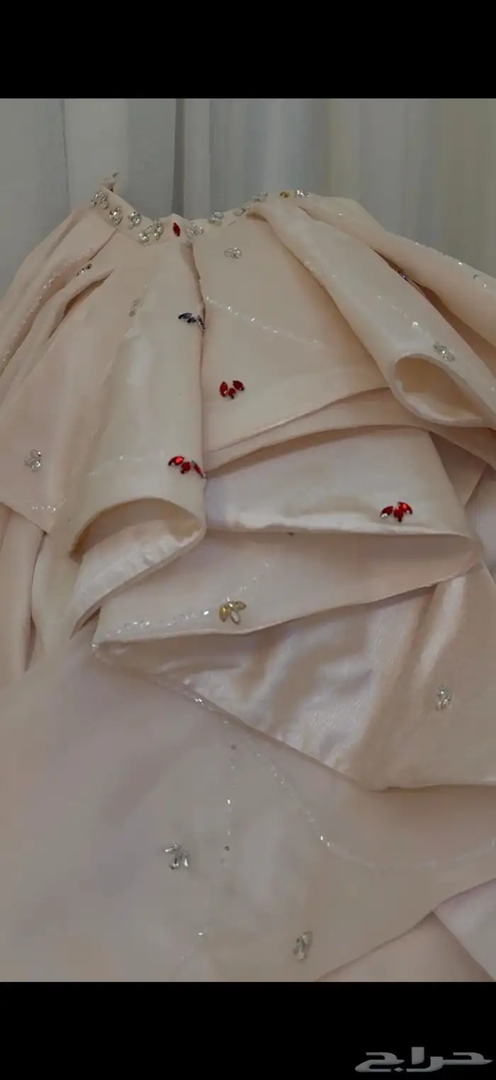 فستان سهرة فخمة بذيل امواج ينفصل تفصيل خاص مصمم ازياء نسائية 7