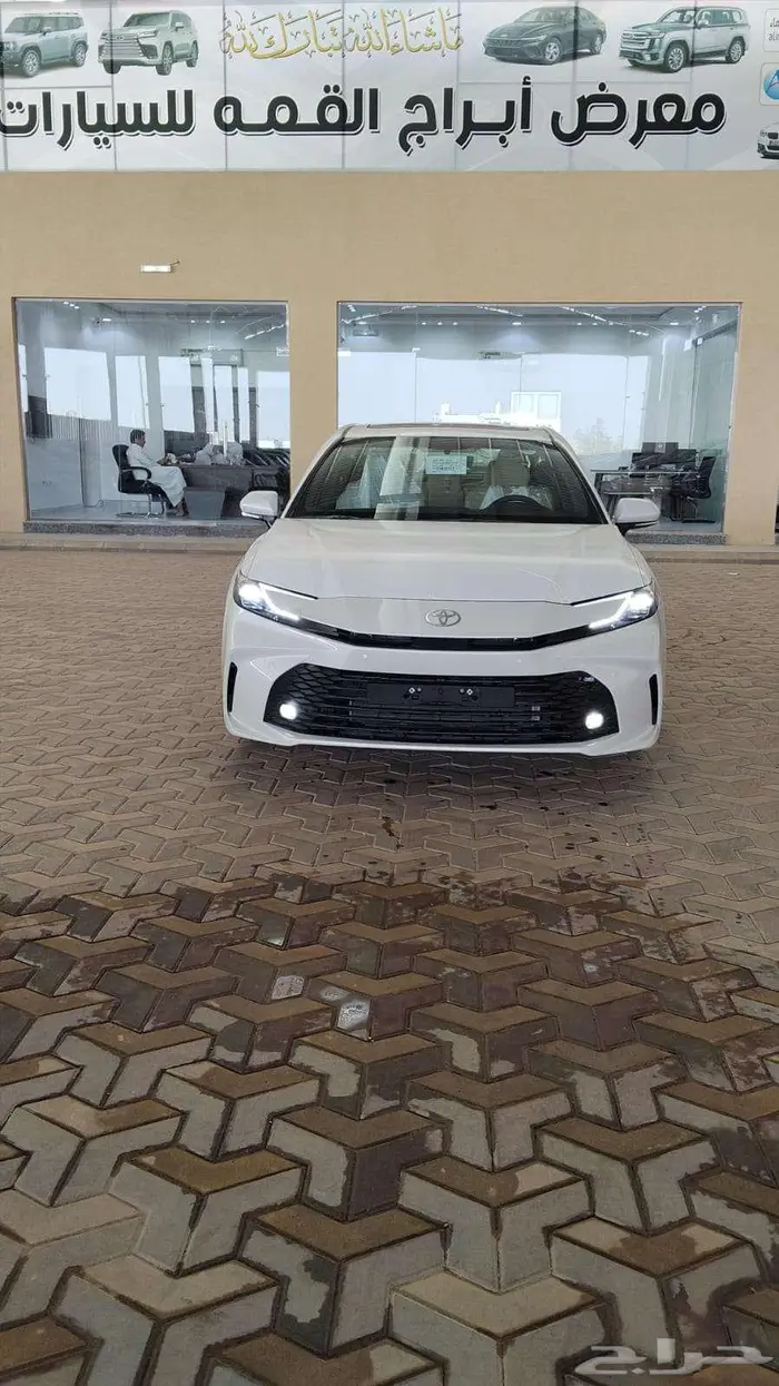 كامري نص فل LE بنزين 2025 1