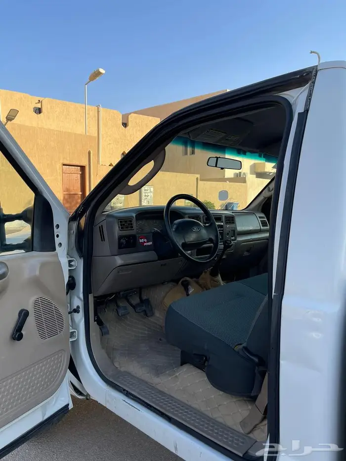 للبيع فورد F250 مخزن 7