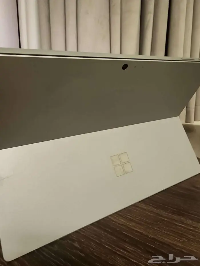 للبيع سيرفس برو 6 i7 الجيل الثامن 1