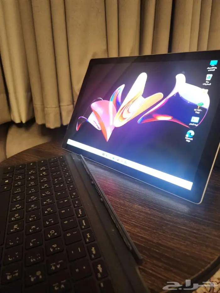 للبيع سيرفس برو 6 i7 الجيل الثامن 4