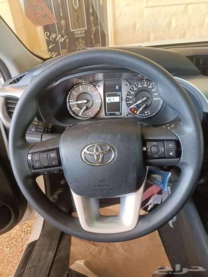 هايلكس دبل غمارتين فل كامل 2.8 ديزل سعودي 2023 4