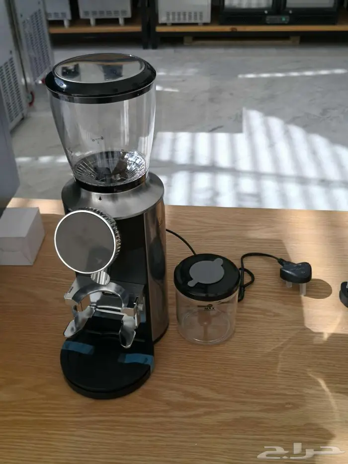 مكينة قهوه ايطاليه 10700 ريال 2