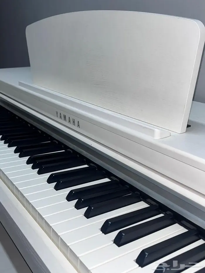 بيانو ياماها CLP725 0