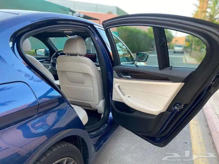 للبيع BMW 520i موديل 2021 13