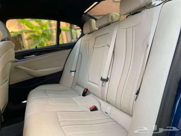 للبيع BMW 520i موديل 2021 8