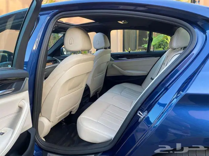 للبيع BMW 520i موديل 2021 24