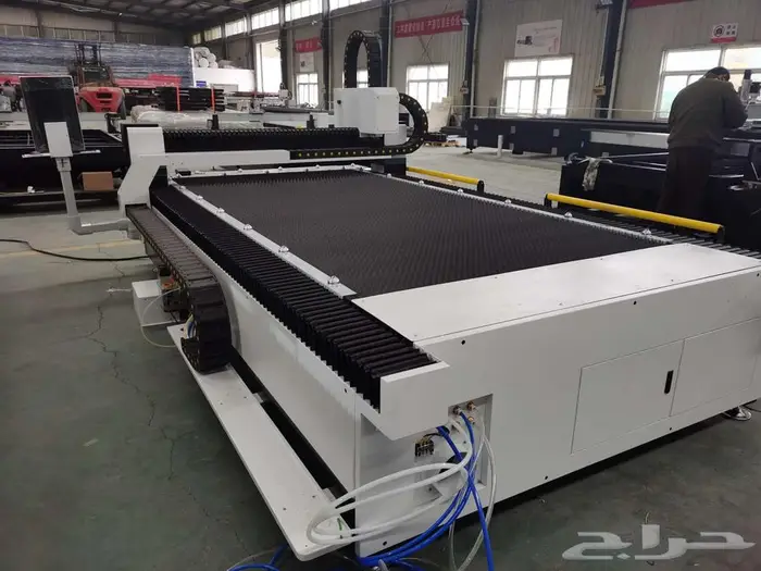 ماكينة CNC فايبر ليزر 1500 واط FIBER LASER 1500W 4