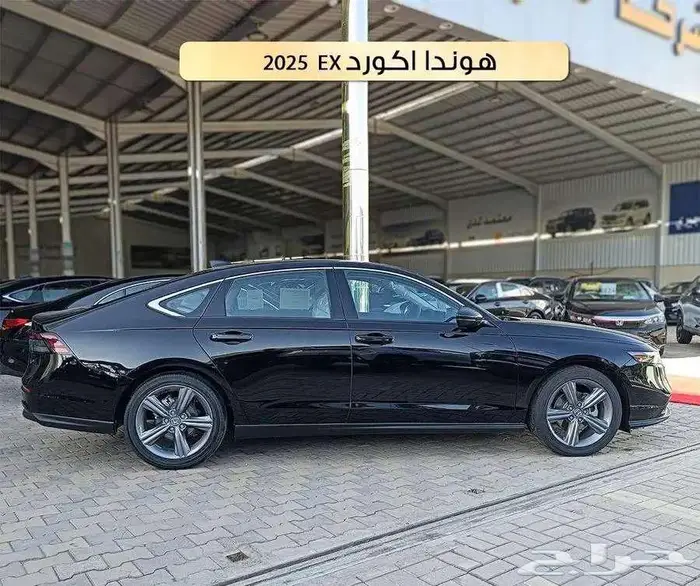 هوندا اكورد نص فل EX بنزين 2025 عرض 131900 شامل الضريبه 1