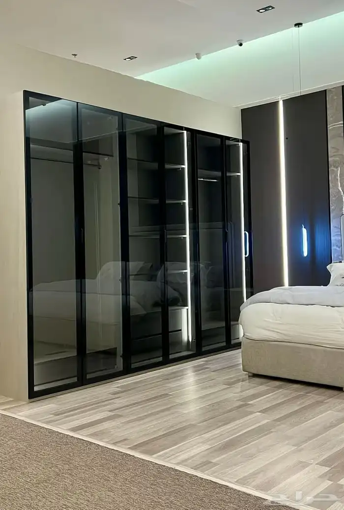 تفصيل غرف نوم وتركيب ديكورات خشبية والتنجيد ودهان الأبواب 1