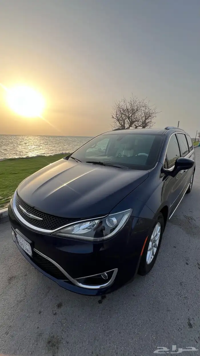 فان عائلي نظيف كرايسلر باسيفيكا 2020Chrysler Pacifica 0
