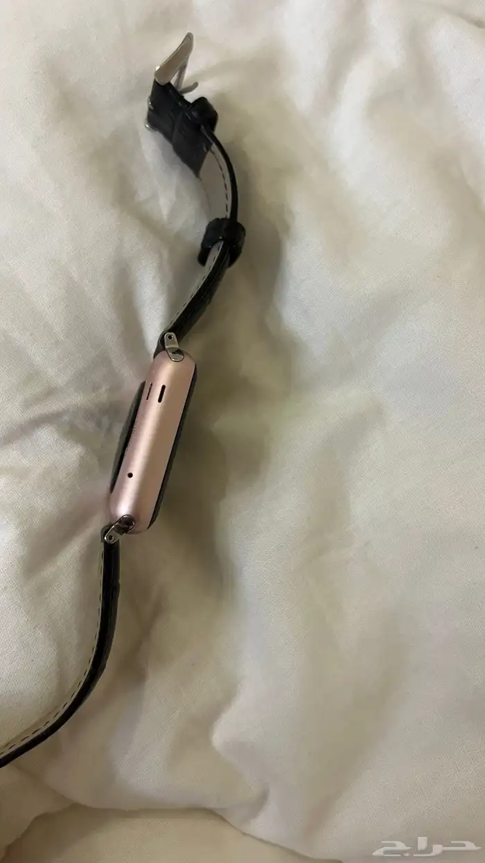 ساعة آبل Apple Watch اول اصدار لون وردي 2