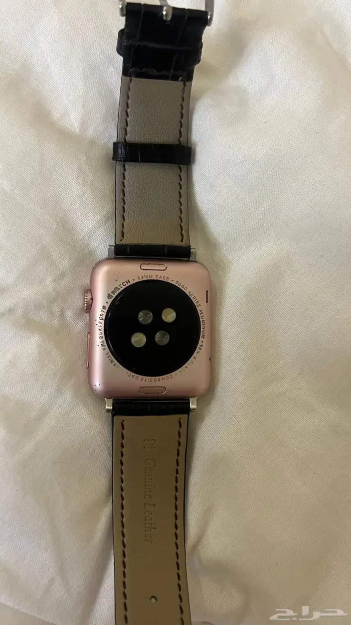ساعة آبل Apple Watch اول اصدار لون وردي 1