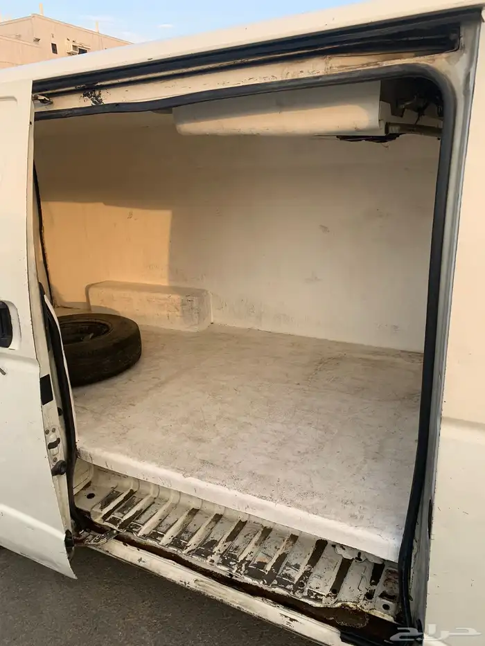 باص ثلاجة تويوتا نظيف 2015 10